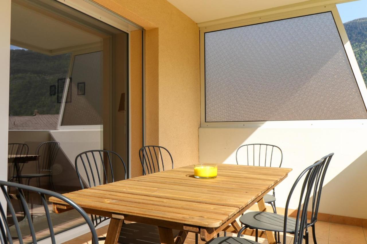 Nice Apartment Ideally Located In Martigny Eksteriør bilde