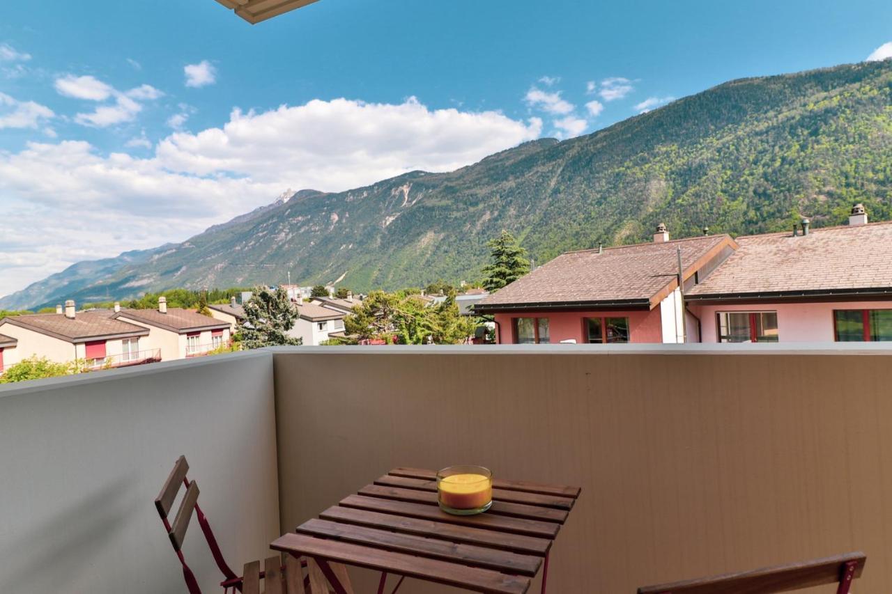 Nice Apartment Ideally Located In Martigny Eksteriør bilde